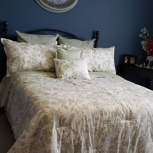 Comforter set